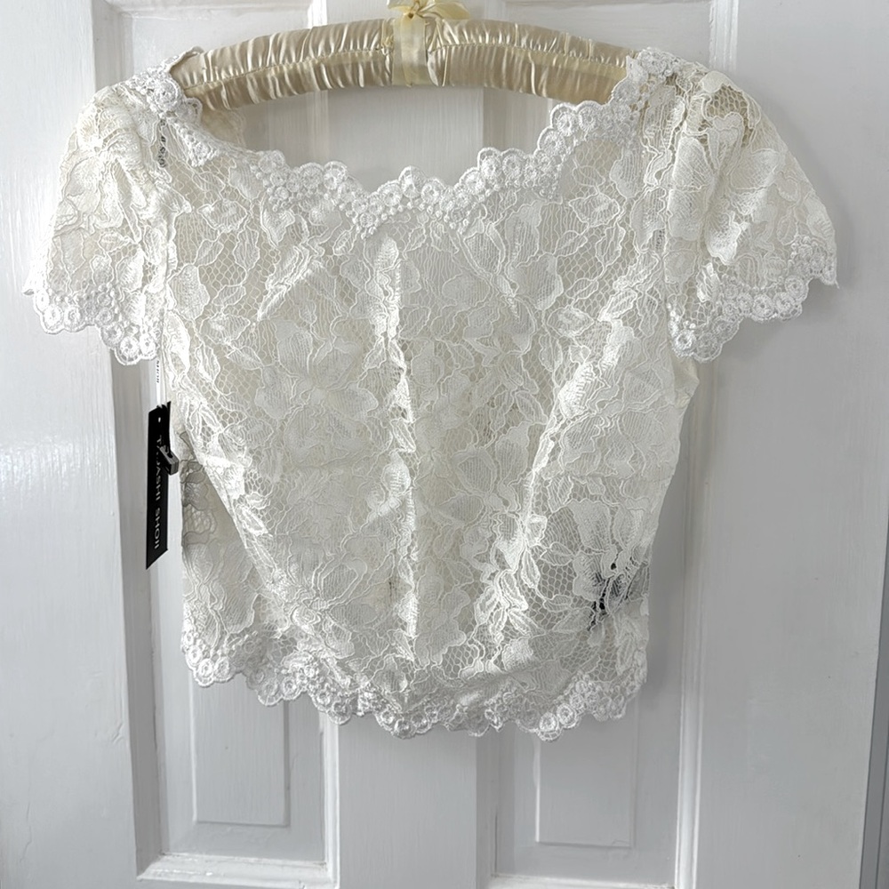 Tadashi Shoji lace topper NWT